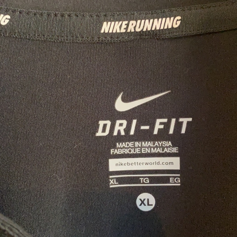 Nike Pull Over - image 4